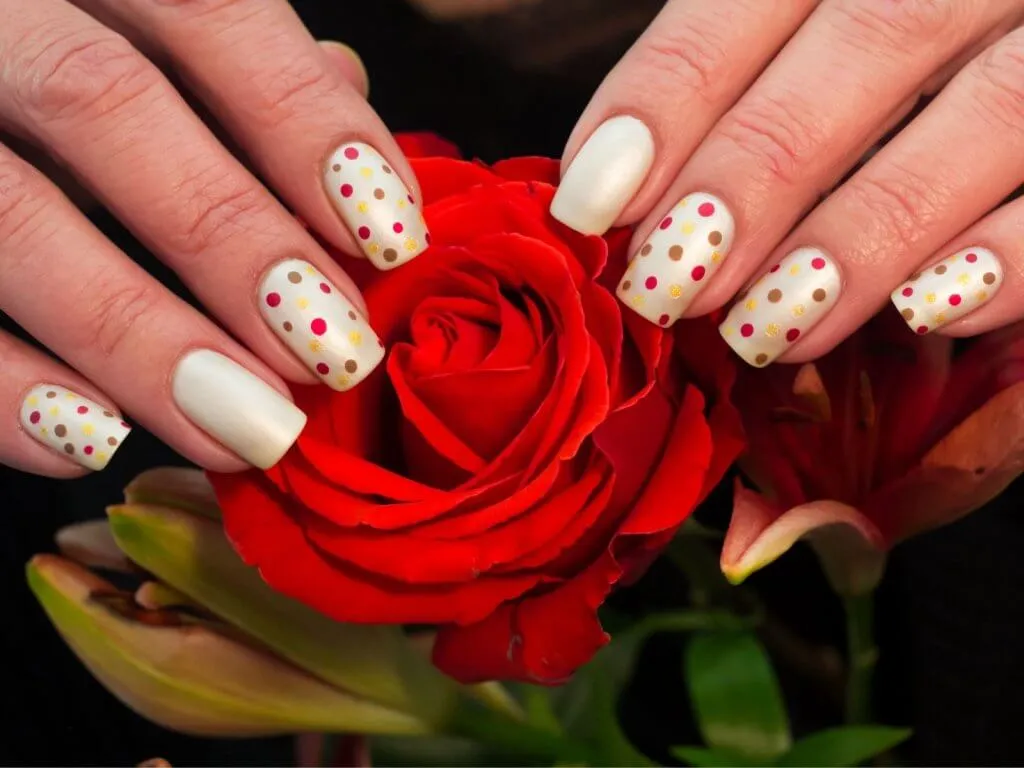 Classic Polka Dots Nail art