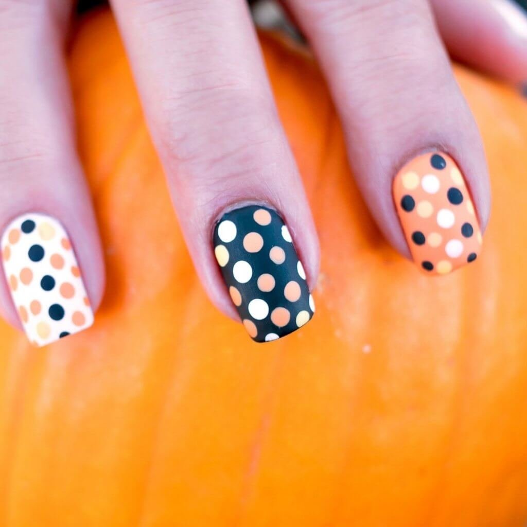 Polka Dots Nails