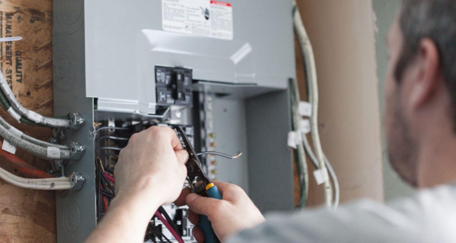 Top Signs Your Home Needs an Electrical Upgrade