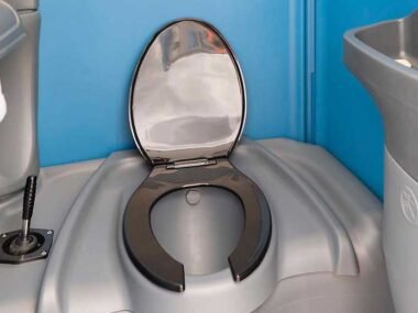 12-Key-Tips-for-Finding-Reliable-Portable-Toilets-for-Hire