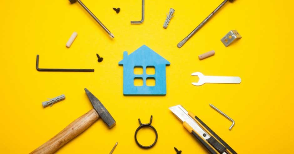 Historic home renovations come with unique challenges. Stay safe and compliant with expert advice on materials, permits, and more. Start planning now!