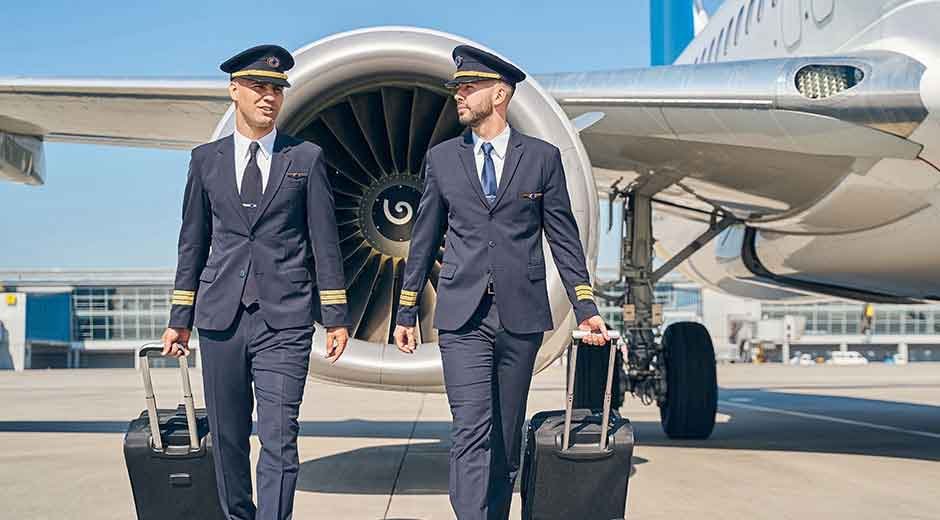 A Day in the Life of a Commercial Pilot: What You Don’t Expect