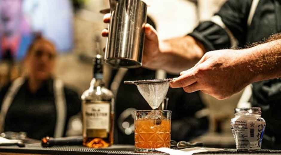 Key Skills Every Successful Bartender Needs