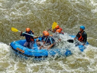 The Ultimate Guide to Planning an Exciting Day of Rafting