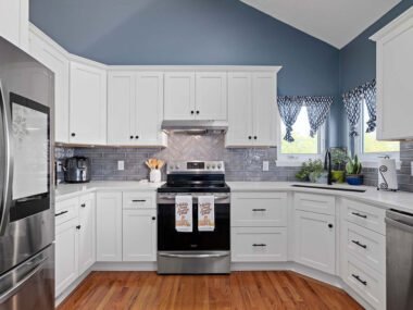 The Heart of the Home: Choosing the Right Kitchen Cabinets for Your Space