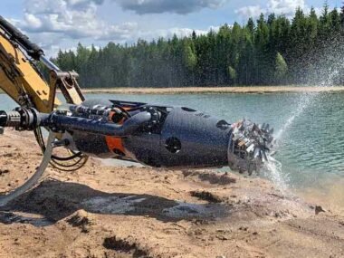Dredging with Submersible Pumps for Mining & Construction Projects