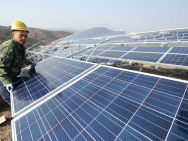 End-of-Life Solutions for Solar Panels: Decommissioning and Recycling