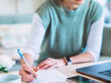 What Defines the Best Firm for Performance-Based Investing?