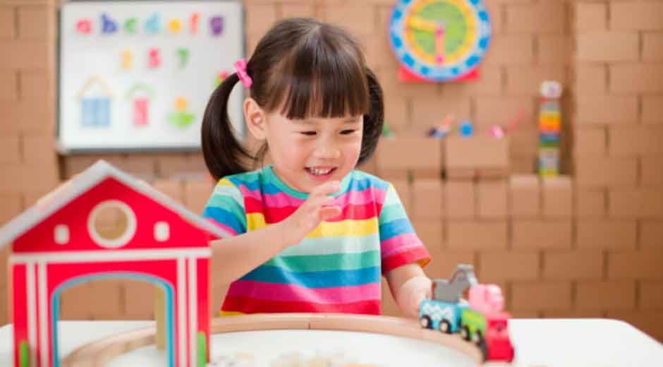 4-Key-Factors-to-Consider-for-Homeschooling-Your-Toddler