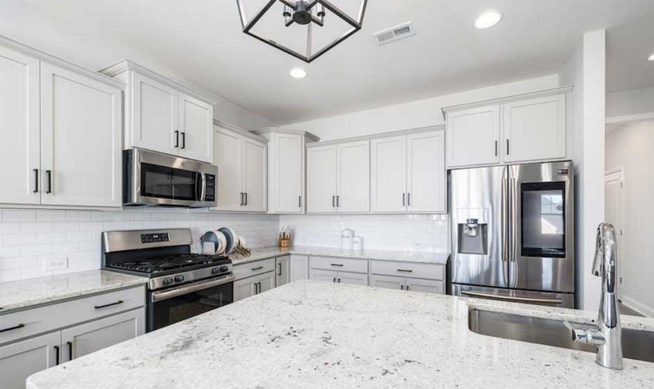 Balancing-Style-and-Efficiency-in-Kitchen-Appliance-Selection-for-Every-Budget