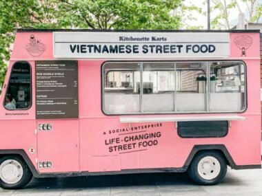 Catering-vs.-Food-Truck