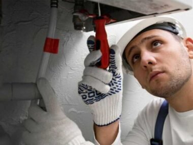 Seasonal Plumbing Maintenance Tips To Help Avoid Emergency Calls