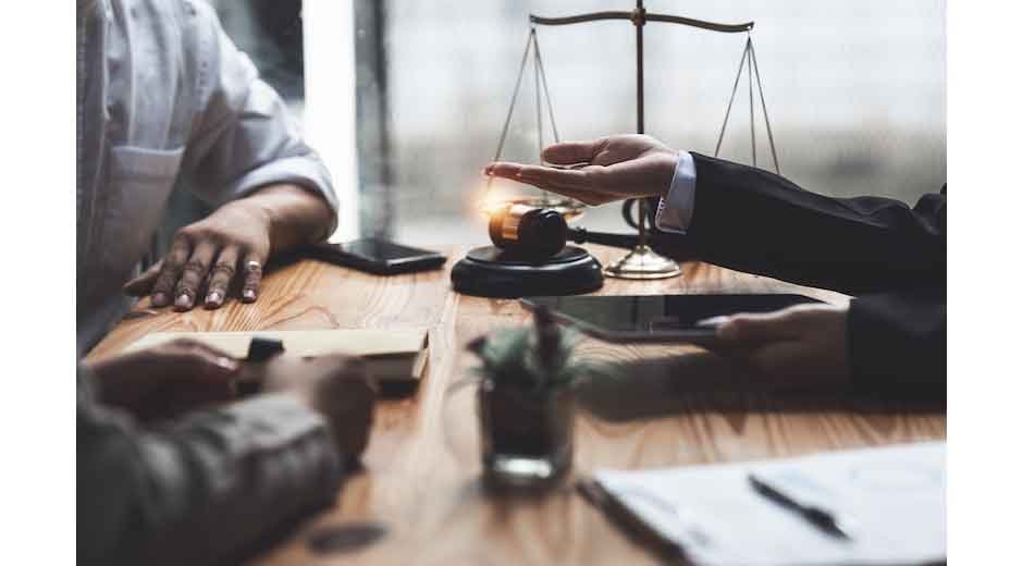 Settlement vs. Trial: What to Expect from Your Injury Claim