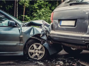 Steps to Take After a Car Accident – Legal Advice Included