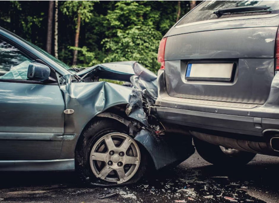 Steps to Take After a Car Accident – Legal Advice Included