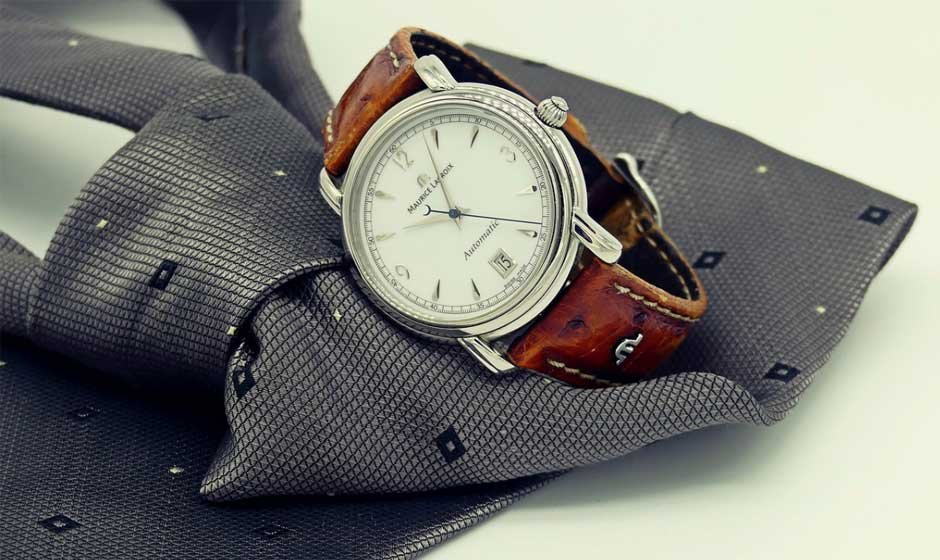 The-Differences-Between-Automatic-and-Manual-Wind-Watches-Explained