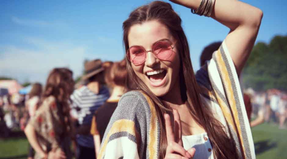 What to Wear to a Festival: A Beginner’s Style Guide for First-Timers