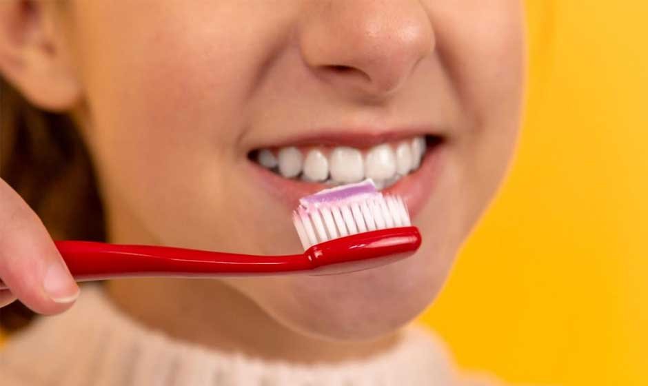Essential-Tips-for-Finding-the-Right-Toothpaste-for-Specific-Needs