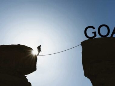 How Online Courses Are Helping Professionals Grow in 2025