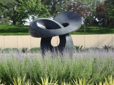 How To Use Outdoor Art And Sculptures As Patio Decor
