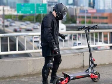 Major Benefits Adults Can Enjoy When Switching to Electric Scooters