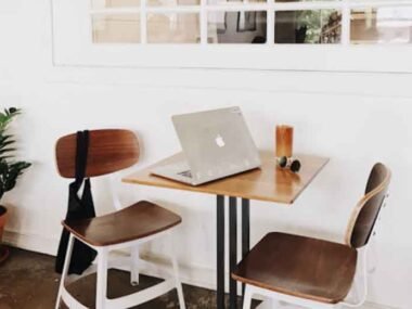 Minimalist Living: How to Simplify Your Space Without Losing Comfort