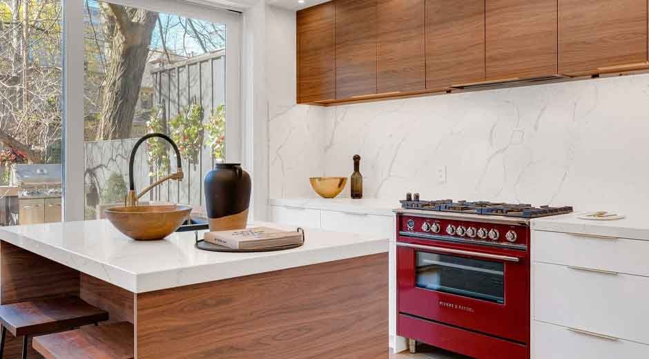 Ways To Use Marble Countertops in Modern Kitchens