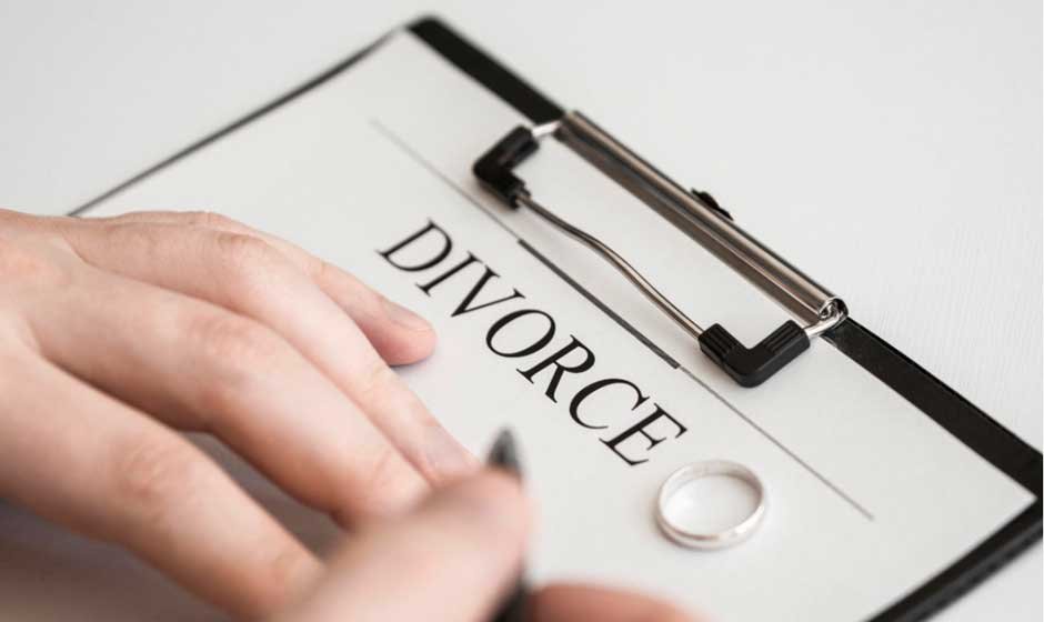 What Happens to Joint Bank Accounts After a Divorce