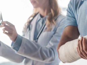 What to Expect When Working with a Personal Injury Law Firm