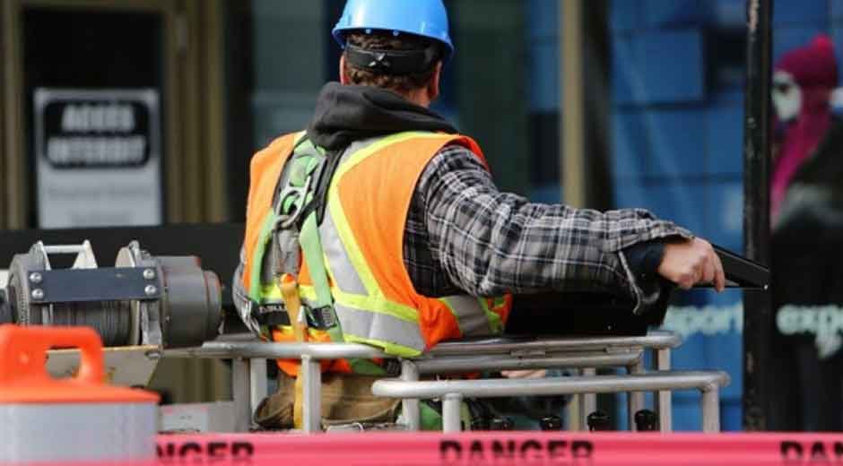 Why-Virtual-Reality-is-Revolutionizing-Business-Safety-Training