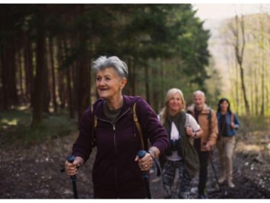 Creative-Group-Activities-for-Seniors-to-Encourage-Active-Aging