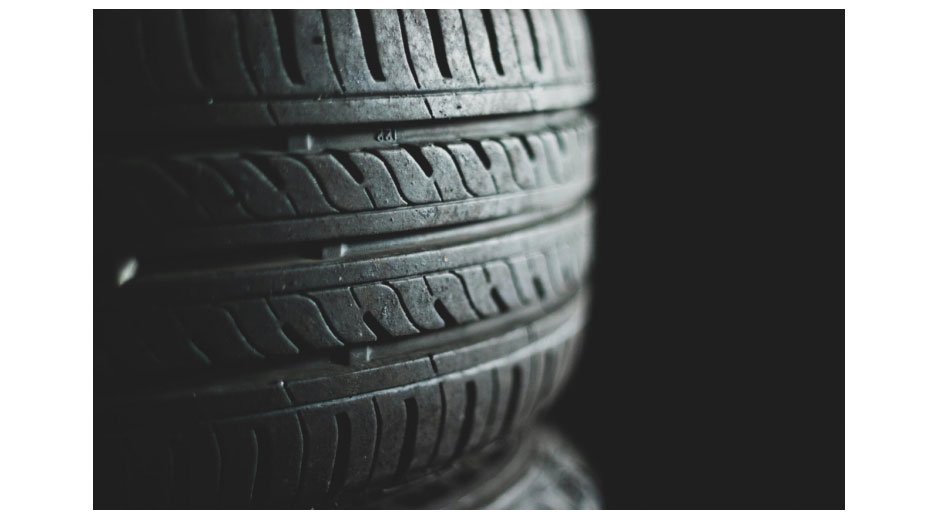 Get-the-Perfect-Shine-with-Quality-Tyre-Dressing