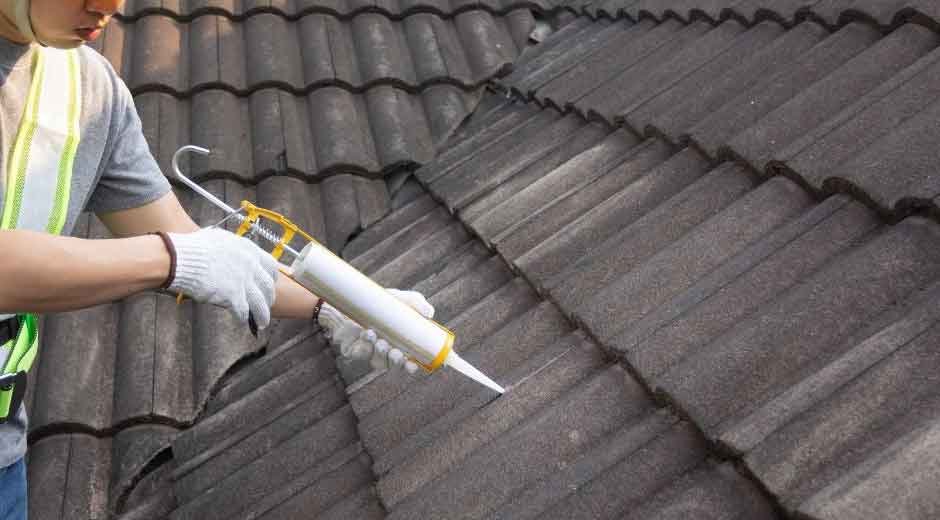 How-Low-Maintenance-Roofing-Saves-Money-on-Repairs-and-Cleaning