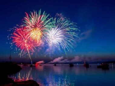 How to Foster Community Spirit for Seniors This Independence Day