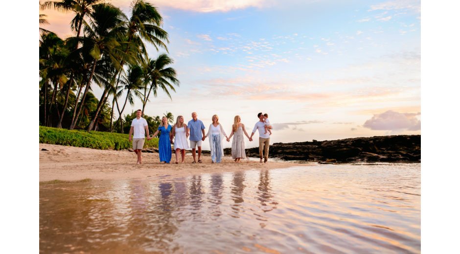 Top 5 Reasons to Book a Hawaii Family Photography Session on Your Vacation