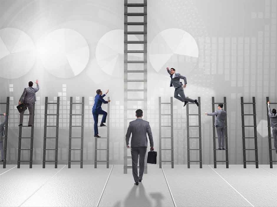 Business-owners-competing