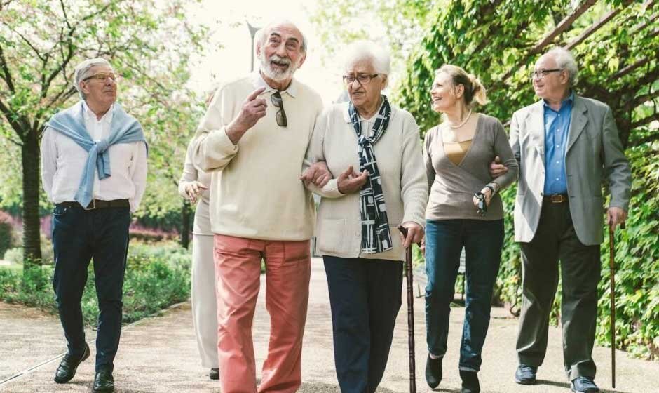 Creating Support Networks: Essential Elements of Senior Living Communities