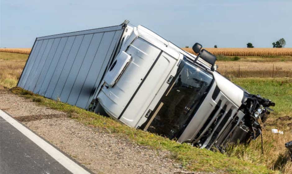 Dos and Don'ts of Dealing With Insurance Companies After a Truck Accident 