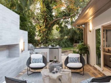 Enhancing Outdoor Living With Stylish Patio Enclosures