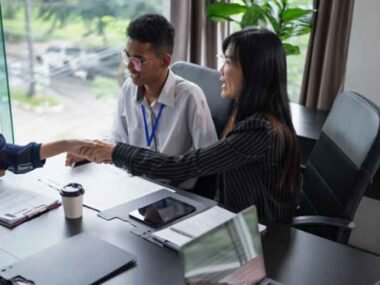 How Proper Headhunting Can Change Business Performance For SMEs in the USA