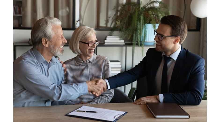 How-to-Choose-Between-a-Probate-Lawyer-and-an-Estate-Planning-Attorney