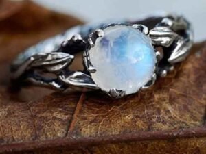 Over the Moon: Choosing the Perfect Moonstone Ring