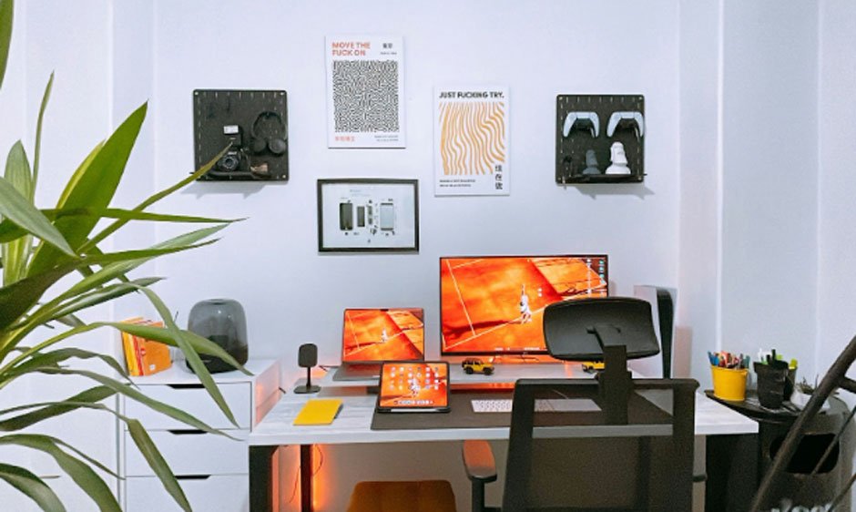 The Creative Entrepreneur's Guide to Building a Location-Flexible Business