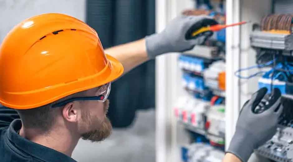 Beyond-the-Breaker-How-Comprehensive-Electrical-Maintenance-Safeguards-Your-Operations