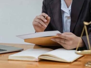 How-an-Experienced-Criminal-Defence-Lawyer-Protects-Your-Rights-at-Every-Step