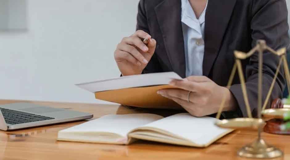 How-an-Experienced-Criminal-Defence-Lawyer-Protects-Your-Rights-at-Every-Step