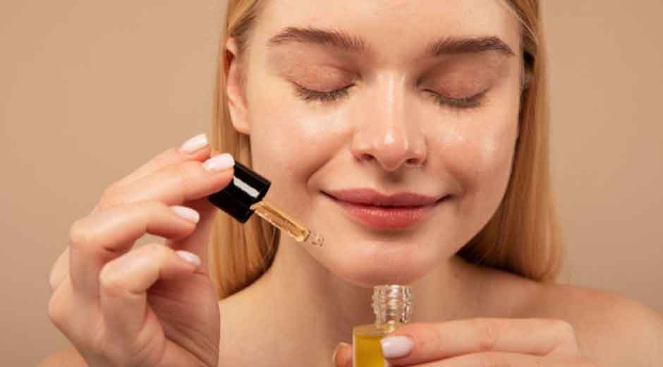 Retinol 101: How Retinol Works and What You Need to Know Before Using It