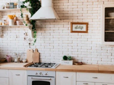 Why Designers Are Ditching Overhead Microwaves for Statement Hoods