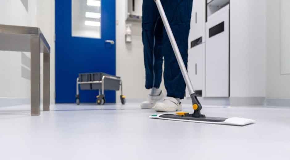 From-Cluttered-to-Organized-The-Impact-of-Professional-Office-Cleaning1