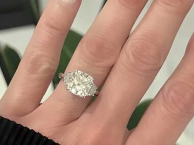 How Do I Pick the Perfect Cushion Cut Wedding Ring?